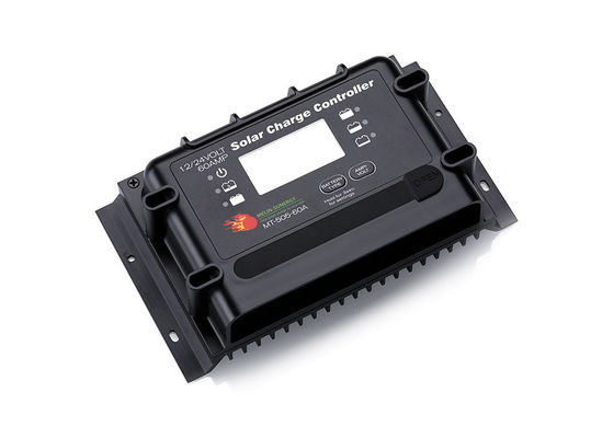 Buon prezzo 60A PWM Controller di carica solare digitale 12V 24V con display remoto in linea