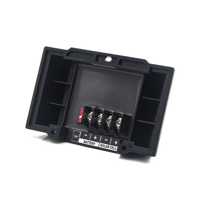 Buon prezzo 12A 12V 24V Smart PWM Controller di carica solare Manuale Batteria LiFePO4 Compatibile in linea