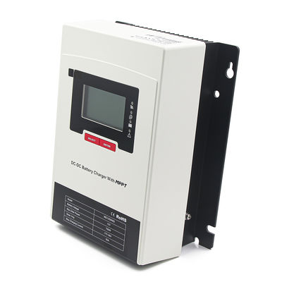 Buon prezzo Caricabatterie per auto 12Vdc DC DC 30A con regolatore solare MPPT Grado di protezione IP32 in linea