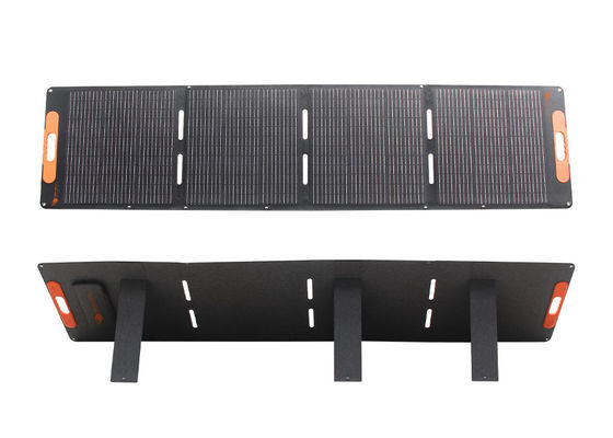 Buon prezzo Pannello solare pieghevole portatile da 200W impermeabile IP65 con rivestimento ETFE e PVC 600D per una ricarica efficiente in campeggio in linea