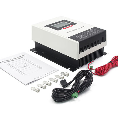 Buon prezzo 30A Protezione IP32 Caricabatterie leggere a corrente continua MPPT caricabatterie solari per batterie 12/24Vdc in linea